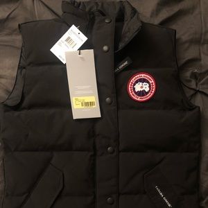 Brand New Never Worn Canada Goose Black Vest